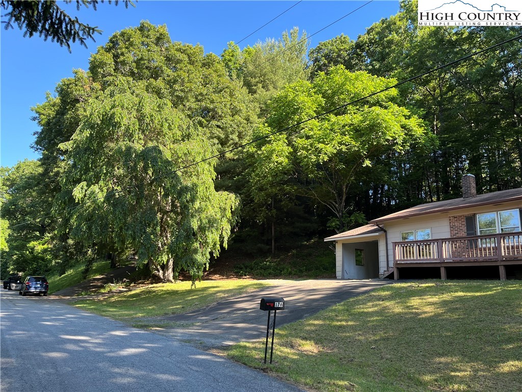 176 Grandridge Road Sparta, NC 28675 - Photo 2 of 11 Gallery Image 2