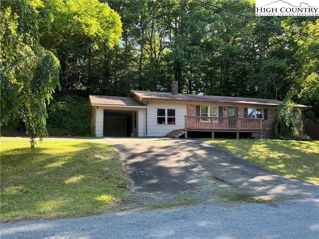 176 Grandridge Road Sparta, NC 28675 - Photo 3 of 11 Gallery Image 3