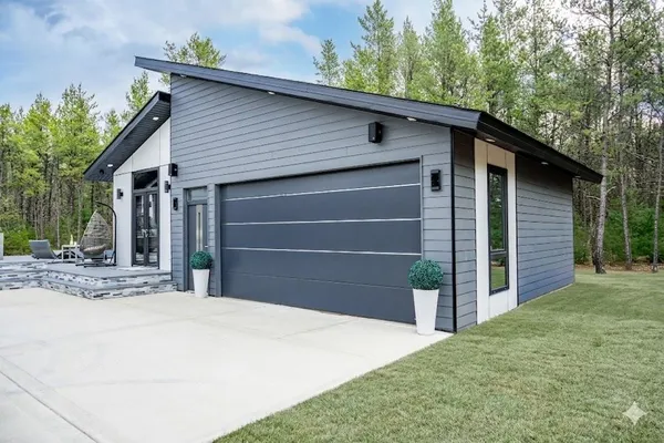 $899,000 | W5026 26th Street East, Necedah, WI 54646