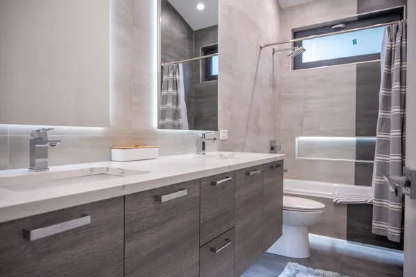 $899,000 | W5026 26th Street East, Necedah, WI 54646