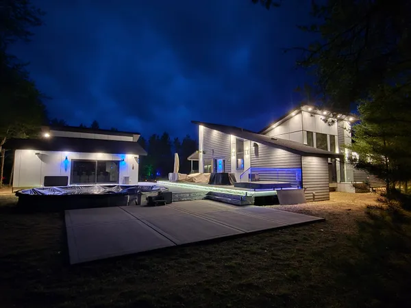 $899,000 | W5026 26th Street East, Necedah, WI 54646