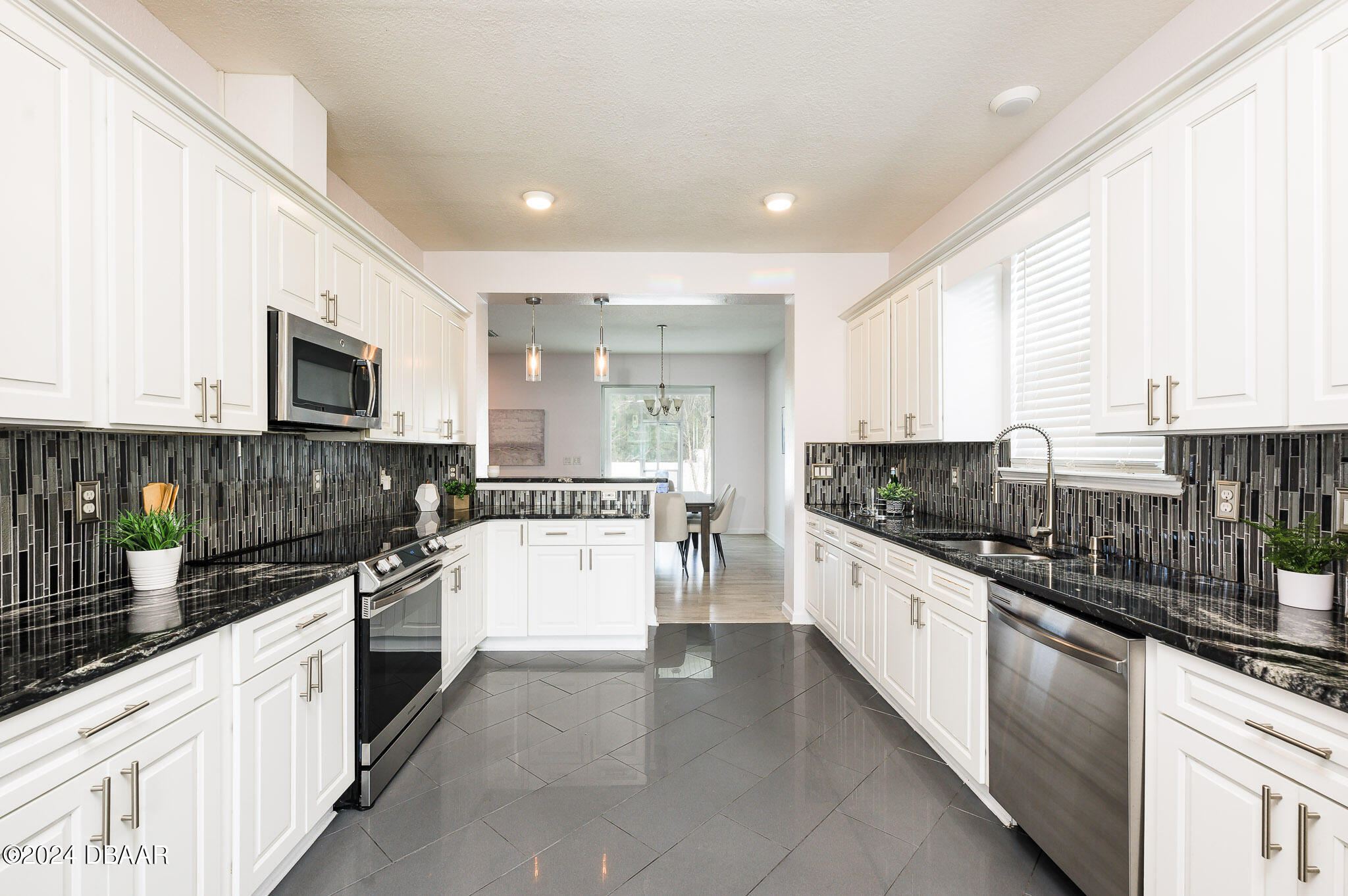 140 Pergola Place Ormond Beach, FL 32174 - Photo 8 of 38 hif386.com-34