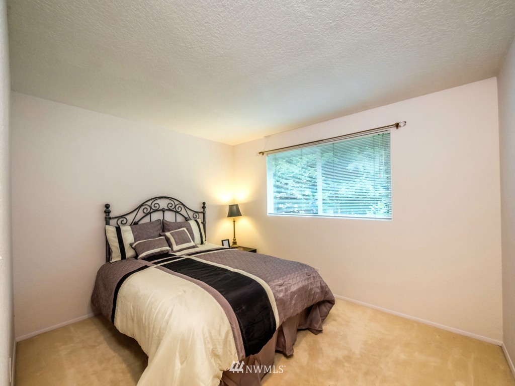 22520 1st Drive Southeast Bothell, WA 98021 - Photo 12 of 24