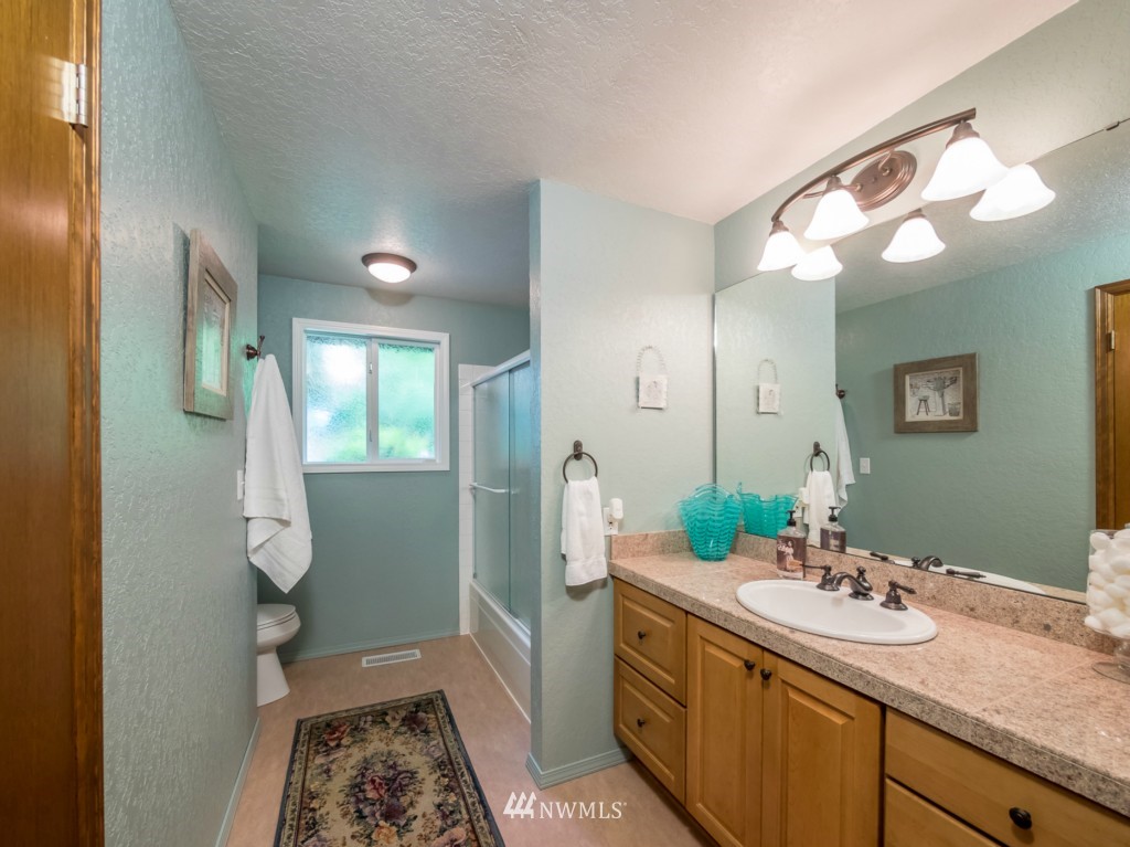 22520 1st Drive Southeast Bothell, WA 98021 - Photo 14 of 24