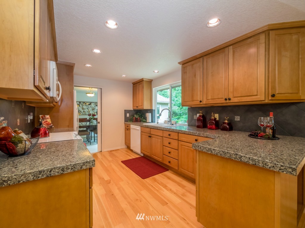 22520 1st Drive Southeast Bothell, WA 98021 - Photo 4 of 24