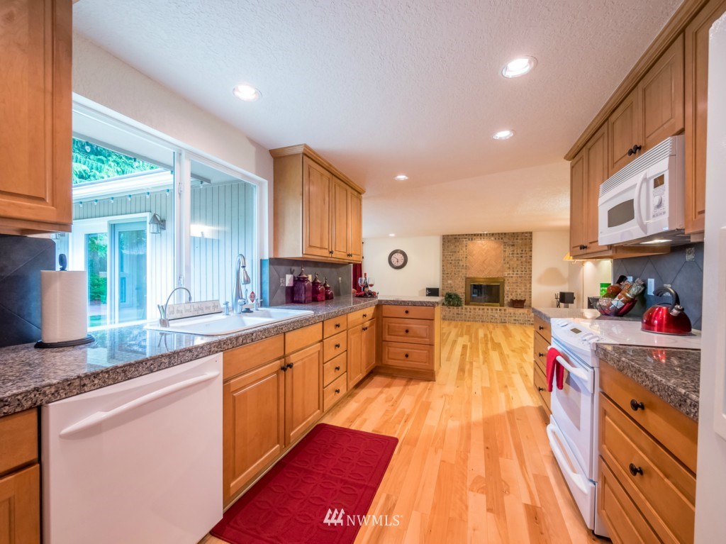 22520 1st Drive Southeast Bothell, WA 98021 - Photo 5 of 24