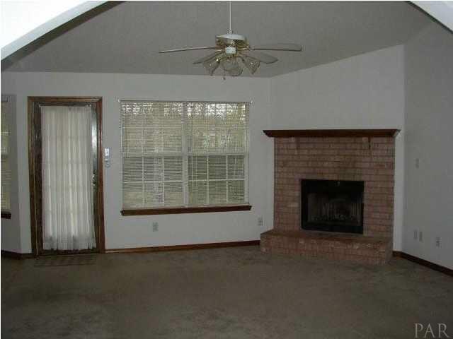 1505 Silver Ridge Drive Cantonment, FL 32533 - Photo 4 of 24 Family Room