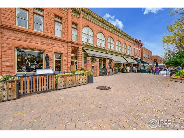a view of building with street