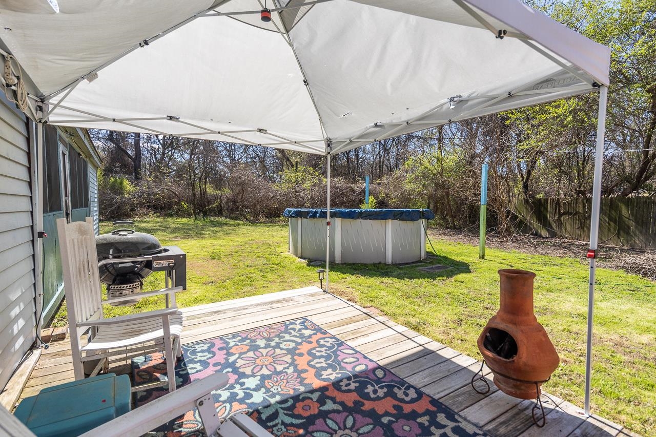 456 Gerald Road Memphis, TN 38122 - Photo 18 of 25 a view of a backyard with sitting area