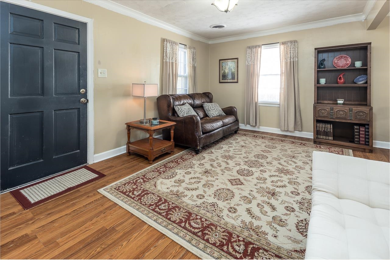 456 Gerald Road Memphis, TN 38122 - Photo 6 of 25 a living room with furniture and a fireplace