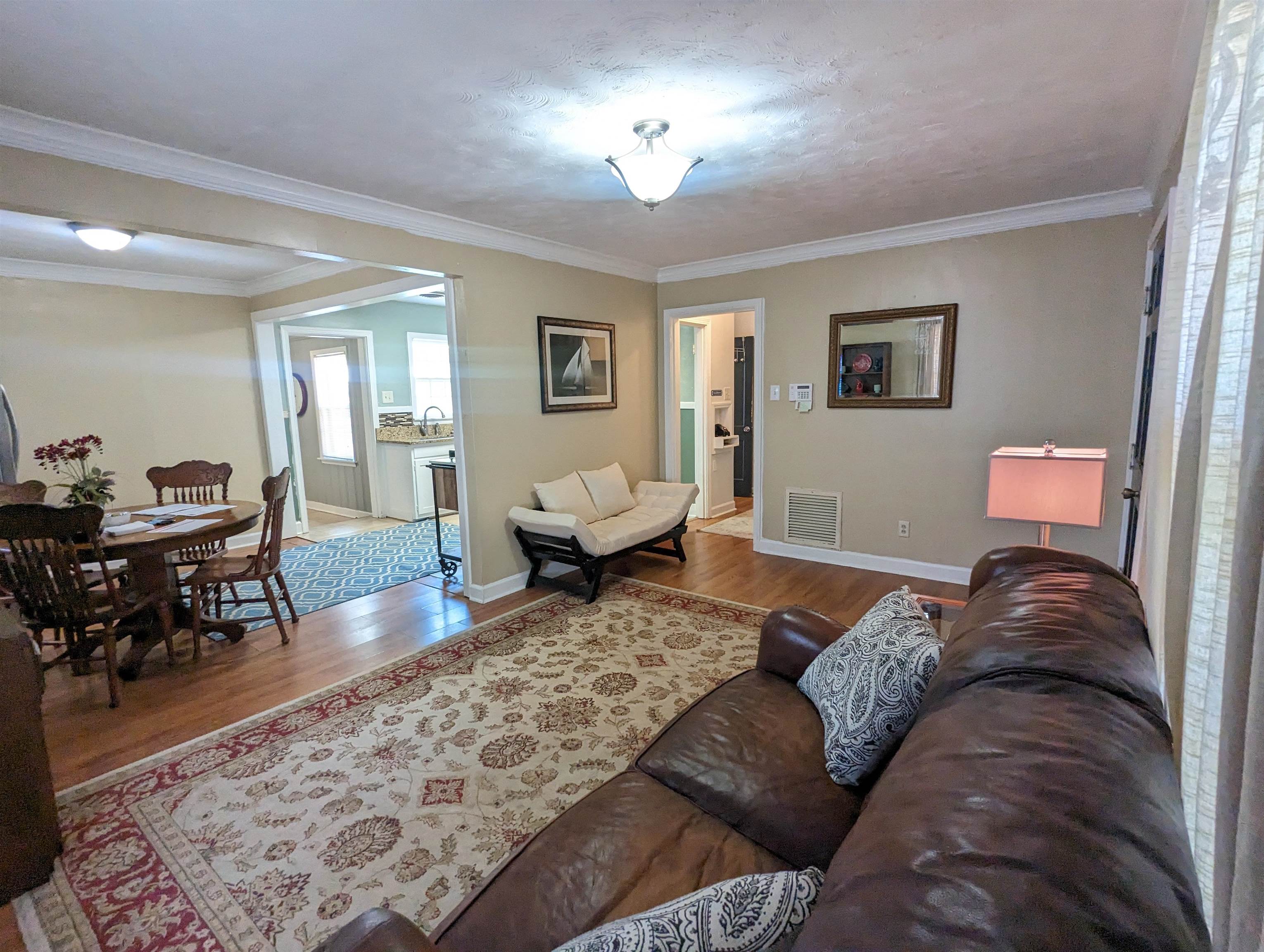 456 Gerald Road Memphis, TN 38122 - Photo 9 of 25 a living room with furniture and wooden floor