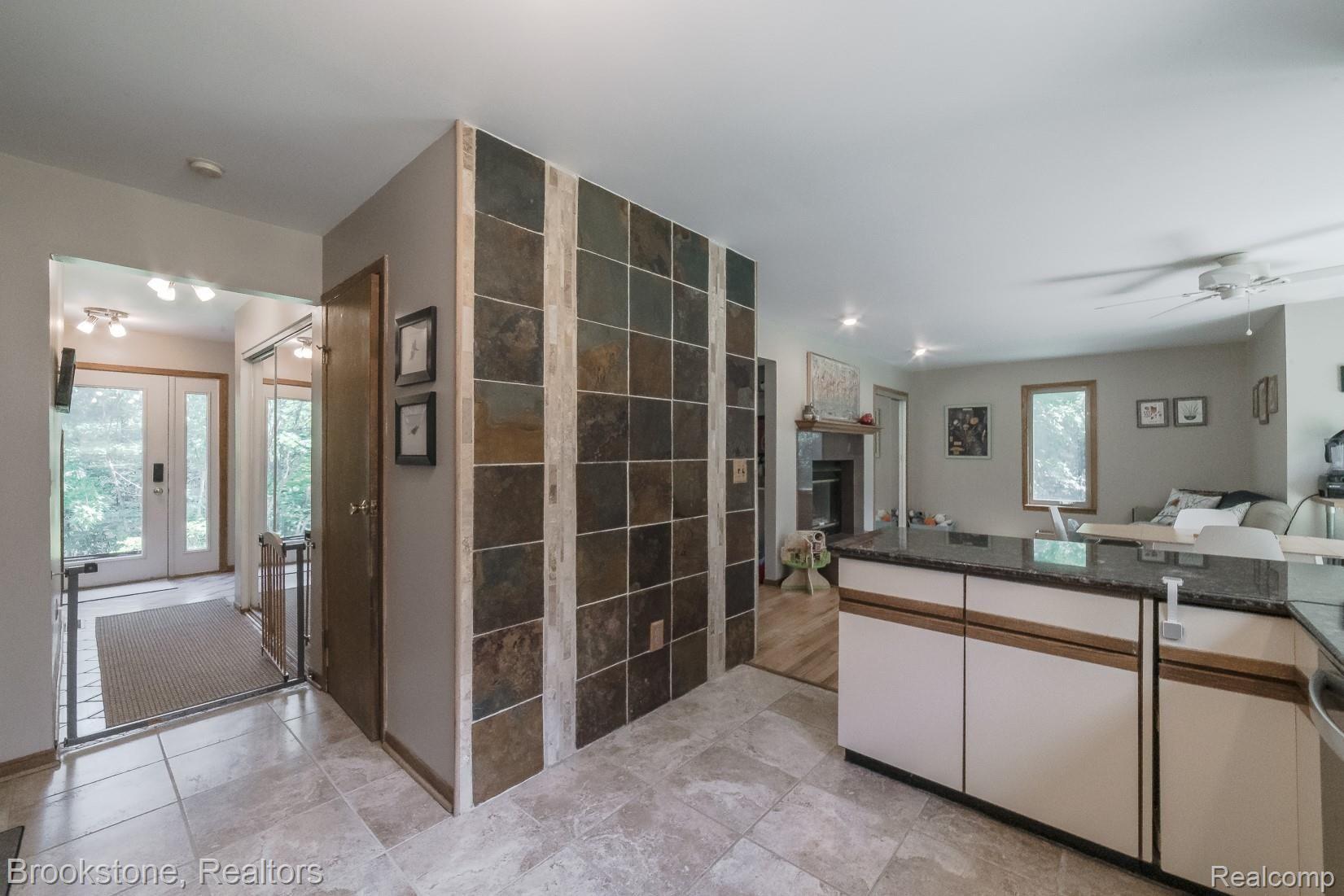 6659 Warren Road Ann Arbor, MI 48105 - Photo 19 of 48 6659 Warren Rd-20.jpg