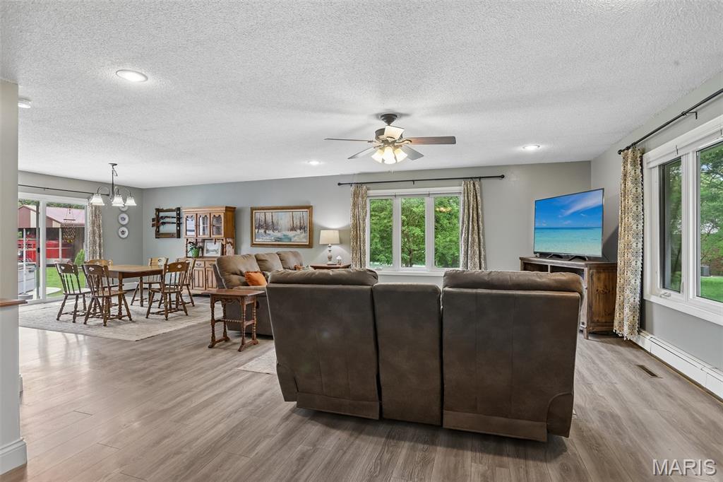 16016 Rugby Trail Litchfield, IL 62056 - Photo 8 of 48