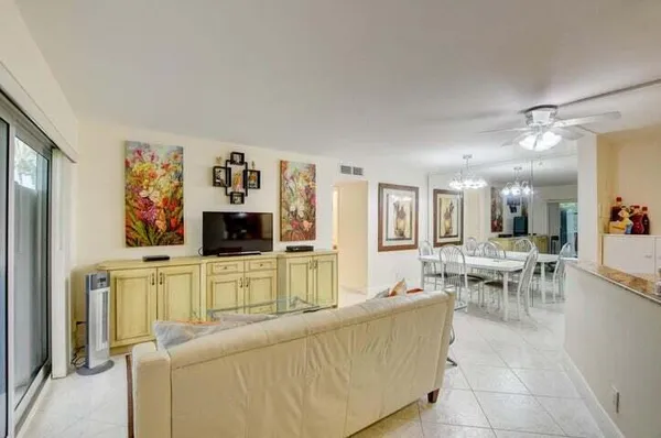 $185,000 | 7539 South Oriole Boulevard, Unit 103, Delray Beach, FL 33446