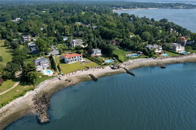 $9,950,000 | 24 Cricket Lane, Great Neck, NY 11024