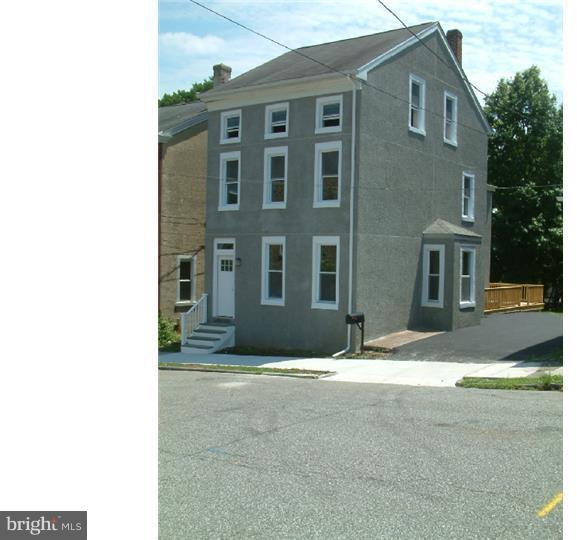 154 Chestnut Street Spring City, PA 19475 - Photo 1 of 20 Exterior Front