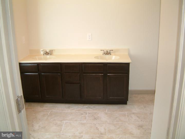 154 Chestnut Street Spring City, PA 19475 - Photo 13 of 20 Bathroom