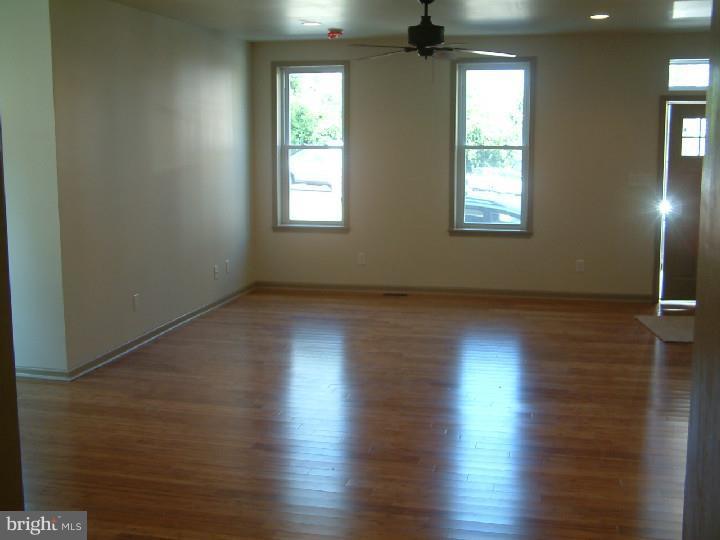 154 Chestnut Street Spring City, PA 19475 - Photo 15 of 20 Family Room