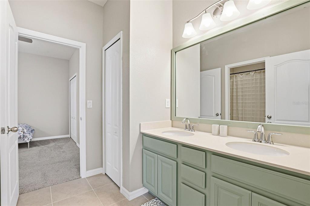 11218 Spring Point Circle Riverview, FL 33579 - Photo 9 of 61