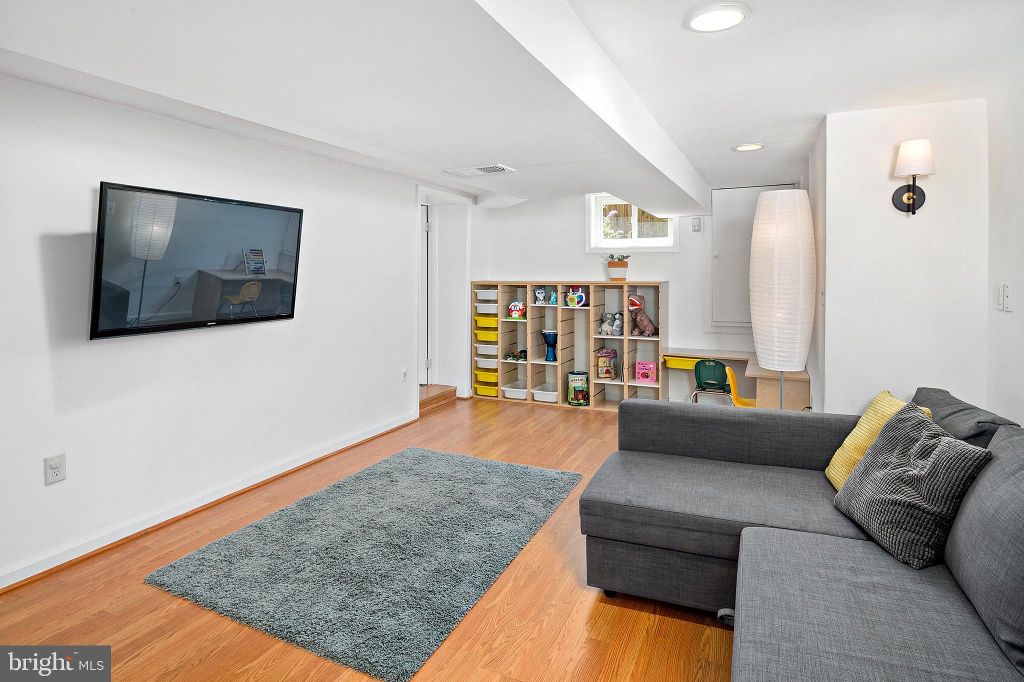9317 Wire Avenue Silver Spring, MD 20901 - Photo 30 of 39