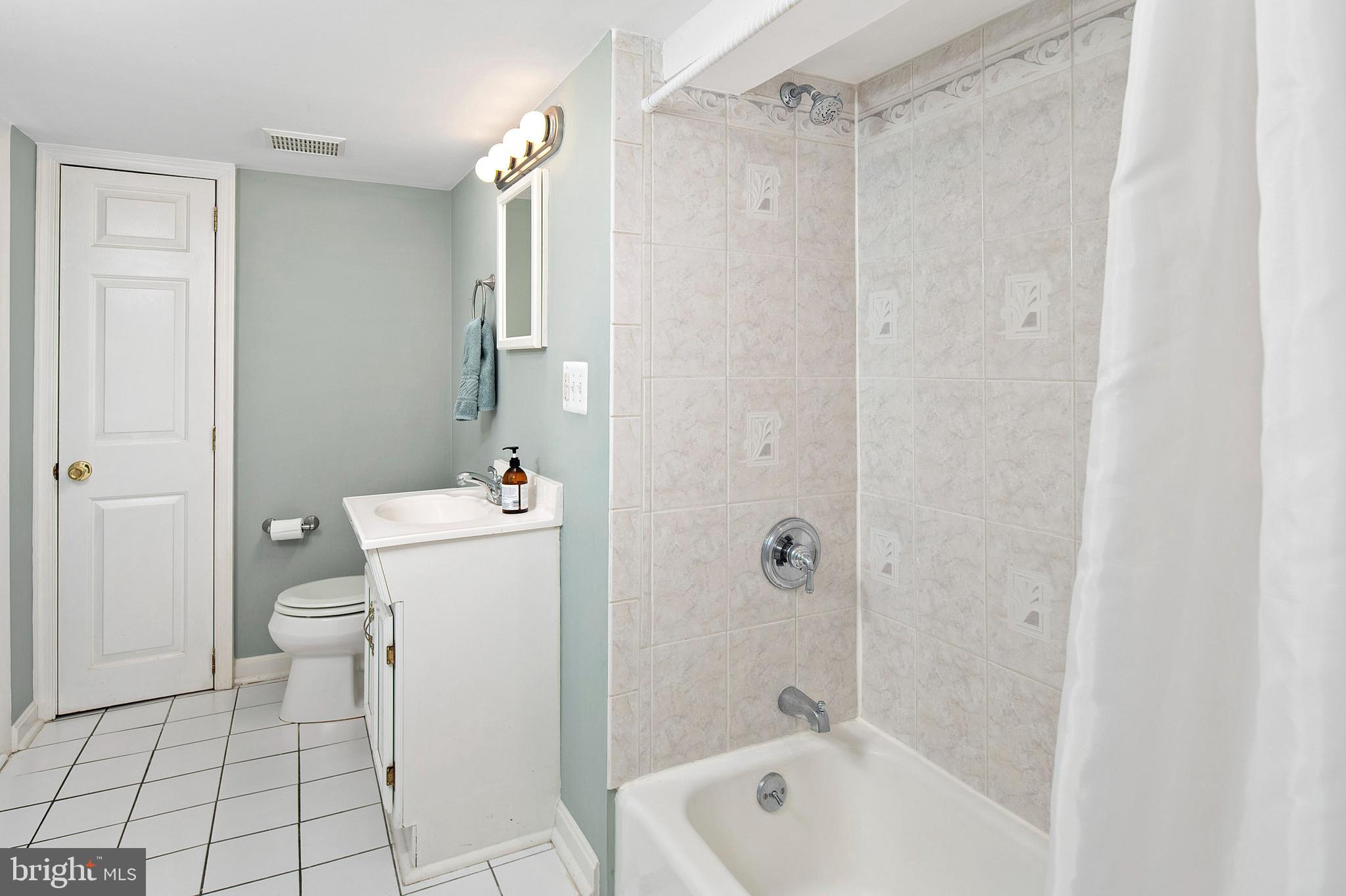 9317 Wire Avenue Silver Spring, MD 20901 - Photo 35 of 39