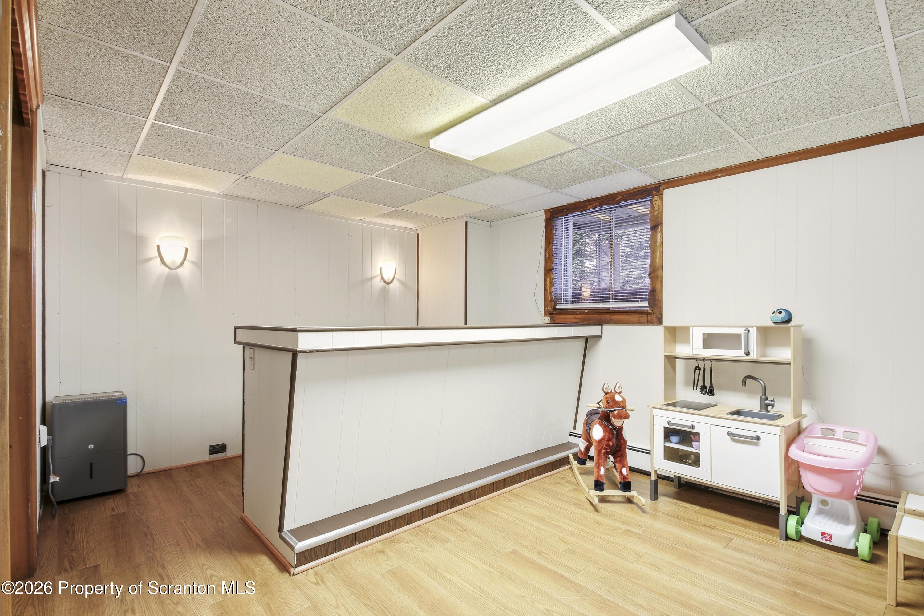 3904 Winfield Avenue Moosic, PA 18507 - Photo 19 of 28 Family Room