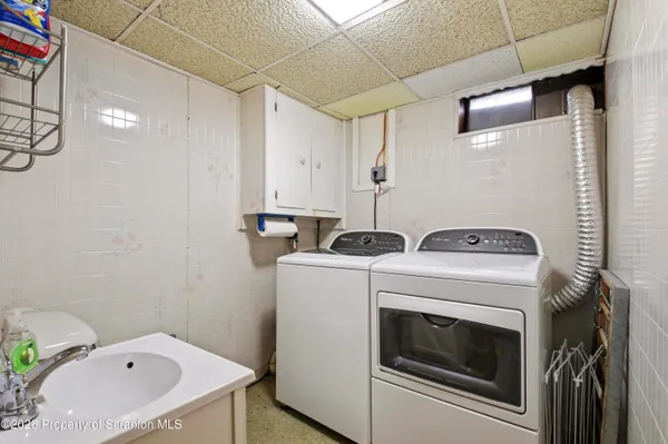 $299,000 | 3904 Winfield Avenue, Moosic, PA 18507