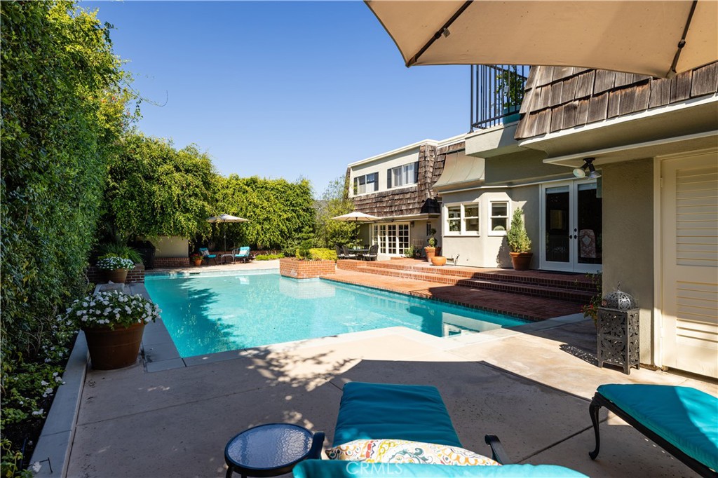 1901 Windward Lane Newport Beach, CA 92660 - Photo 4 of 52 a view of a house with backyard and sitting area