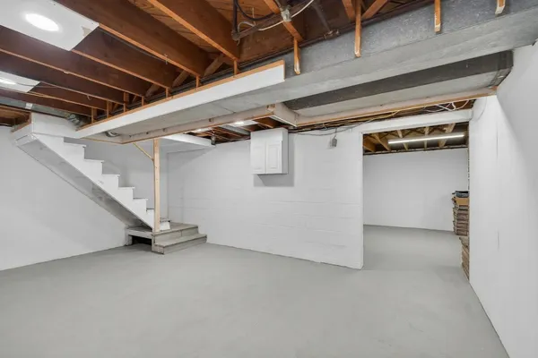 $249,900 | 3304 Spring Arbor Road, Jackson, MI 49203