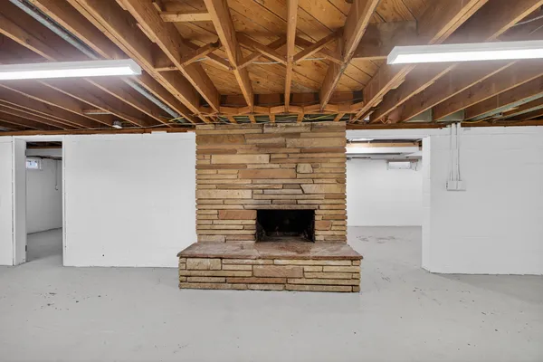 $249,900 | 3304 Spring Arbor Road, Jackson, MI 49203