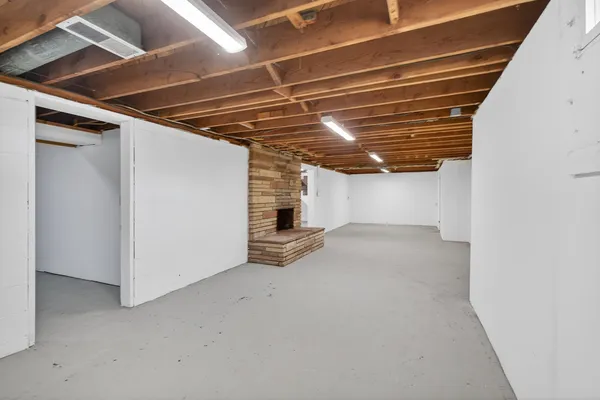 $249,900 | 3304 Spring Arbor Road, Jackson, MI 49203