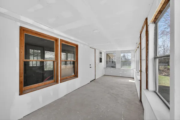 $249,900 | 3304 Spring Arbor Road, Jackson, MI 49203