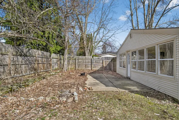 $249,900 | 3304 Spring Arbor Road, Jackson, MI 49203