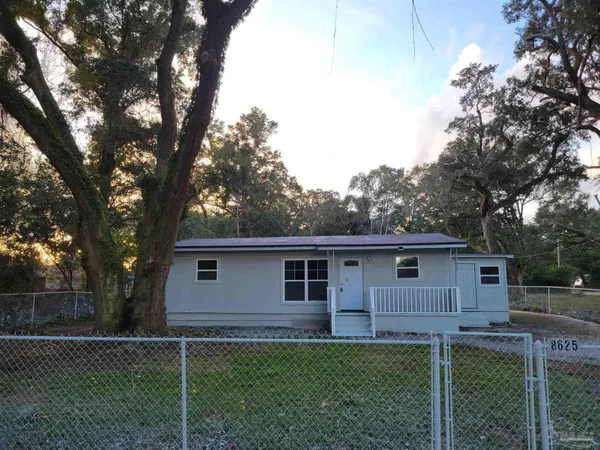 $1,600 | 8625 Stockdale Avenue, Pensacola, FL 32514