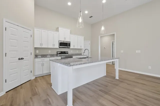 $398,900 | 346 North Fork Branch Road, Normandy, TN 37360