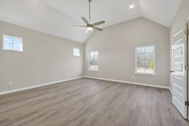 $398,900 | 346 North Fork Branch Road, Normandy, TN 37360