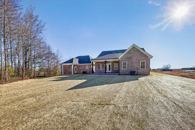 $398,900 | 346 North Fork Branch Road, Normandy, TN 37360