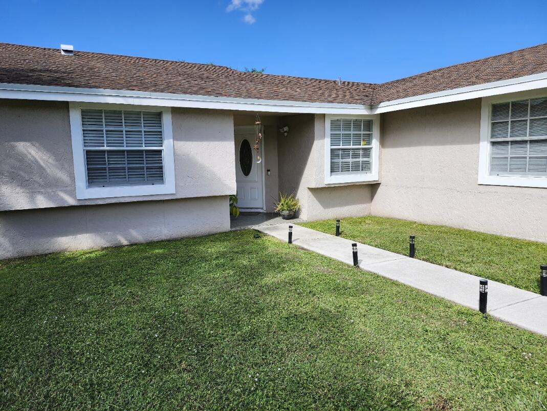 1473 Donwoods Lane Royal Palm Beach, FL 33411 - Photo 5 of 95 20251102_103015