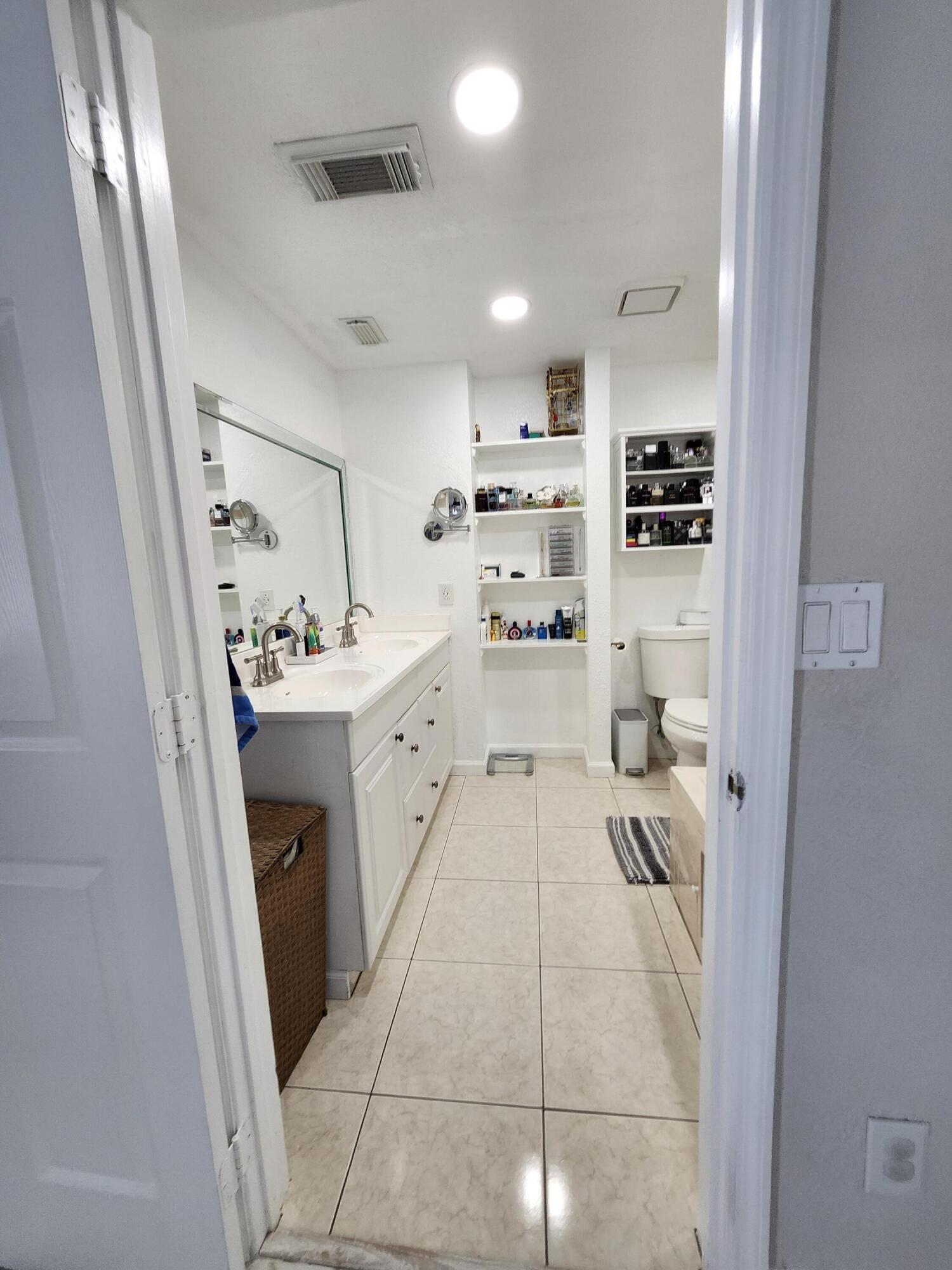 1473 Donwoods Lane Royal Palm Beach, FL 33411 - Photo 72 of 95 1000718806 (2)