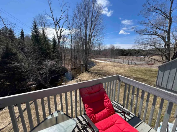 $249,000 | 3095 Thompsonburg Road, Unit B/2, Londonderry, VT 05155