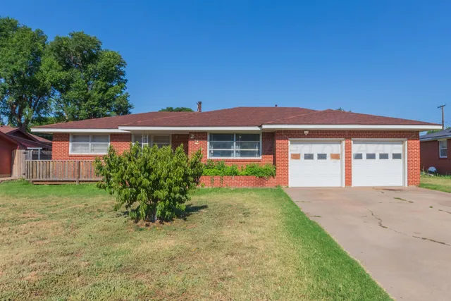 $175,000 | 224 Powell Avenue, Dumas, TX 79029