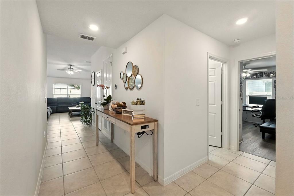 3240 Casa Del Rey Avenue Kissimmee, FL 34746 - Photo 4 of 38