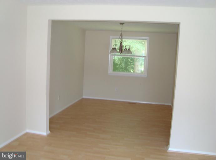 8426 Rainbow Bridge Lane Springfield, VA 22153 - Photo 3 of 18 Dining Room