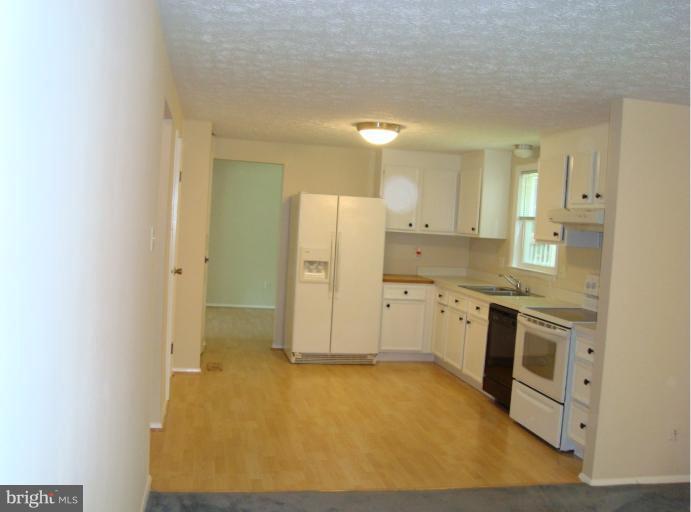 8426 Rainbow Bridge Lane Springfield, VA 22153 - Photo 4 of 18 Kitchen