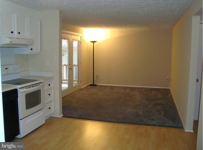 8426 Rainbow Bridge Lane Springfield, VA 22153 - Photo 5 of 18 Family Room
