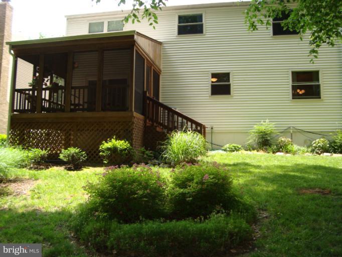 8426 Rainbow Bridge Lane Springfield, VA 22153 - Photo 7 of 18 Exterior (Rear)