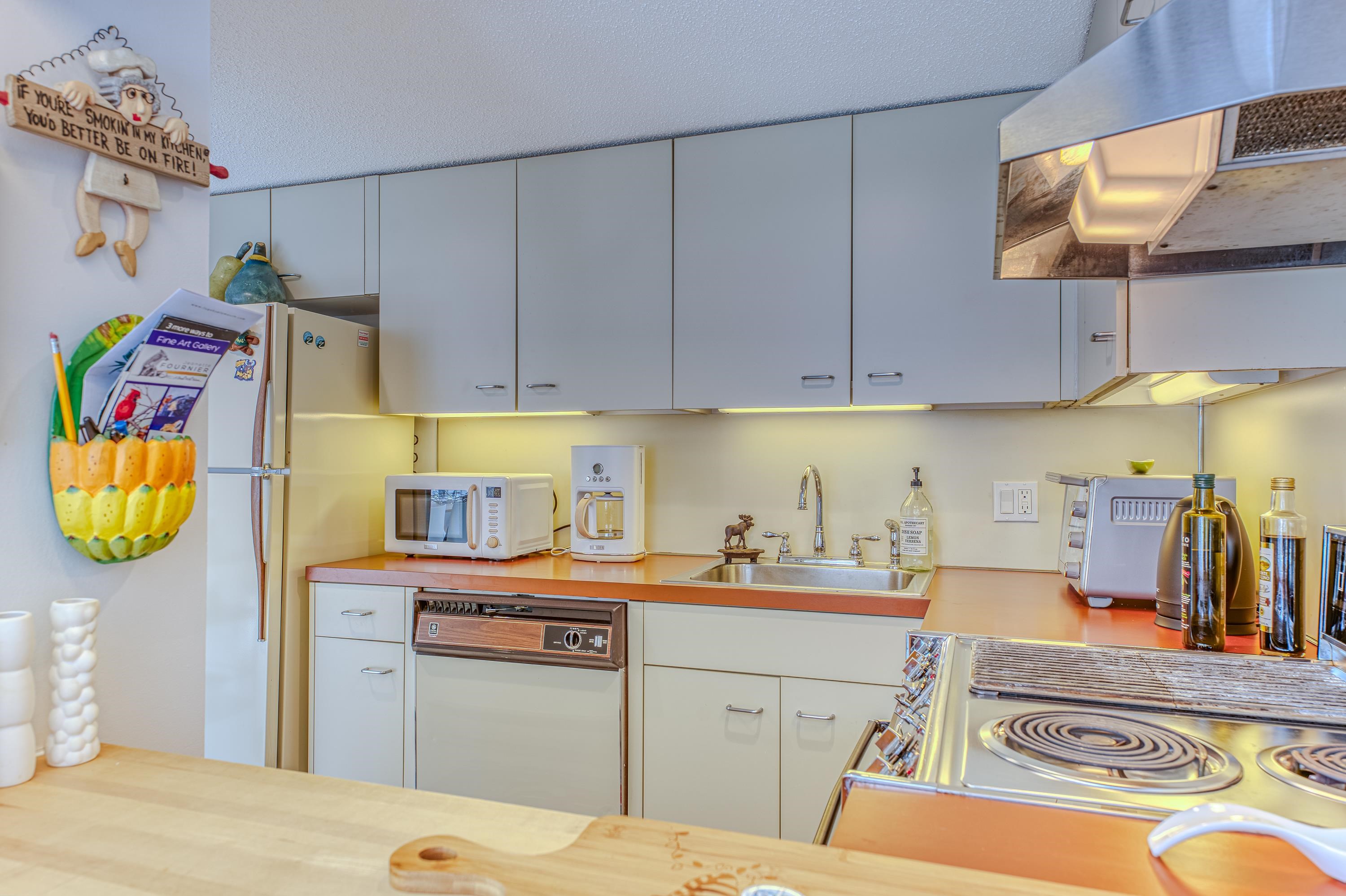 14 Highwood Road, Unit 2 Lincoln, NH 03251 - Photo 13 of 51