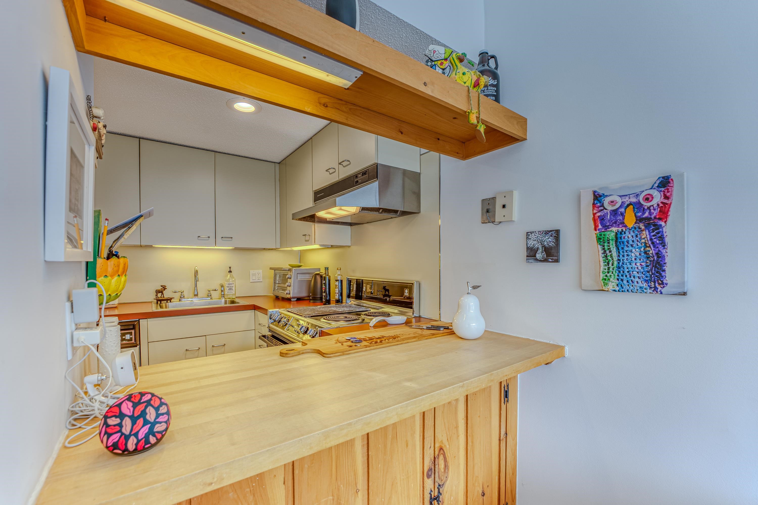 14 Highwood Road, Unit 2 Lincoln, NH 03251 - Photo 14 of 51