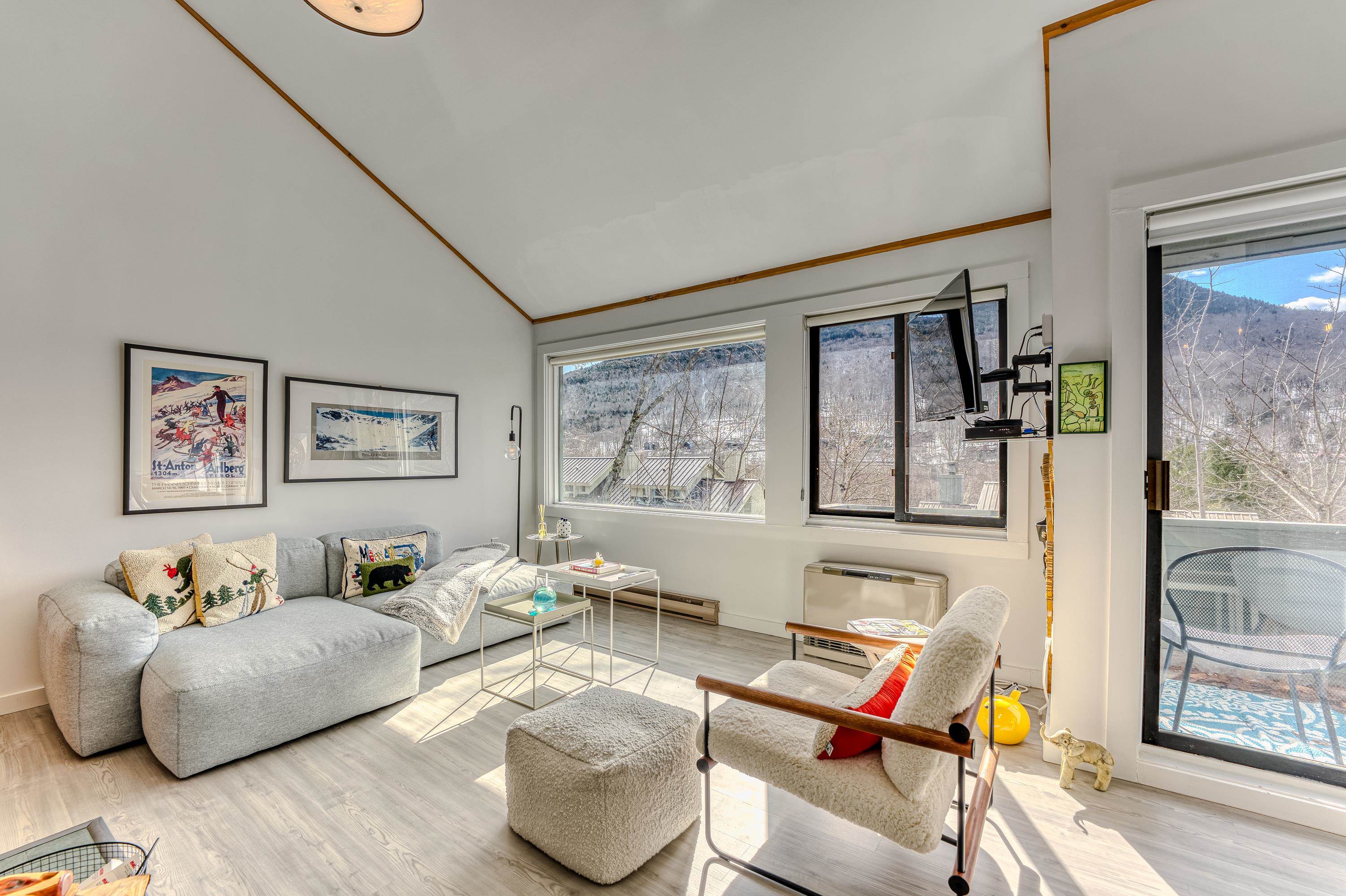 14 Highwood Road, Unit 2 Lincoln, NH 03251 - Photo 2 of 51