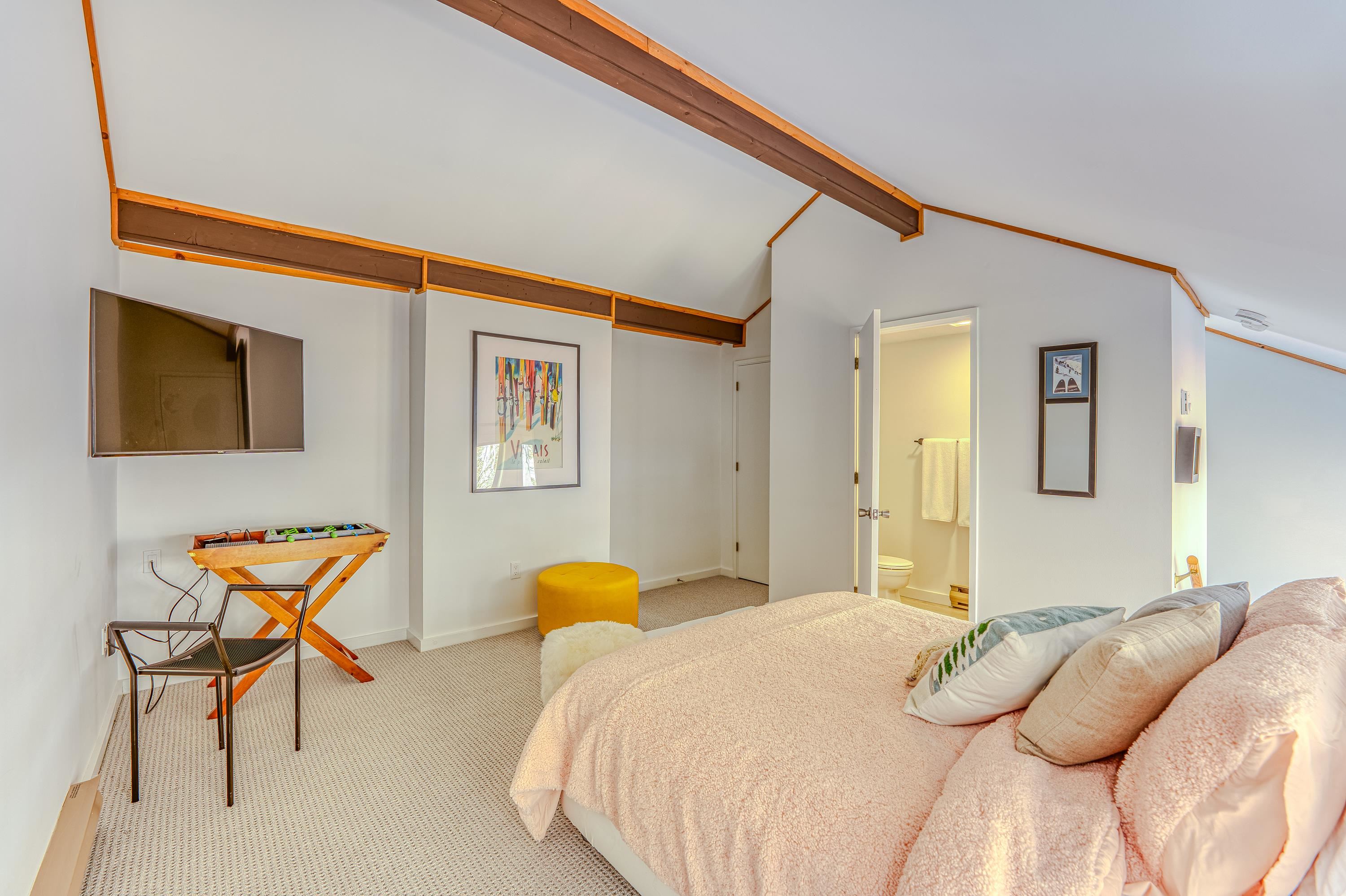 14 Highwood Road, Unit 2 Lincoln, NH 03251 - Photo 24 of 51